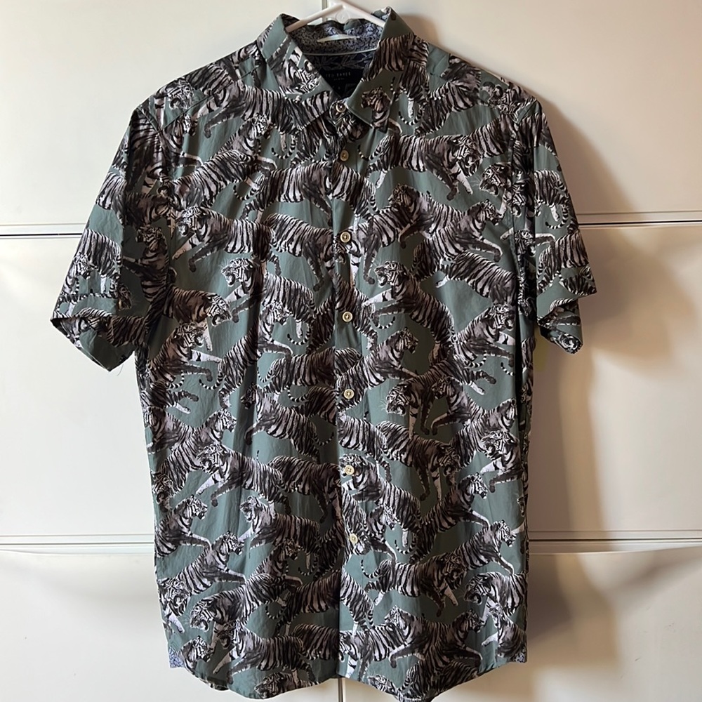 Men’s Short Sleeve Button Down